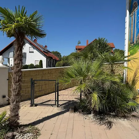 Apartman 84 Qm Nahe Europa Park Bis 6 Personen Hunde Willkommen Komplett Eingezaeunt Herbolzheim