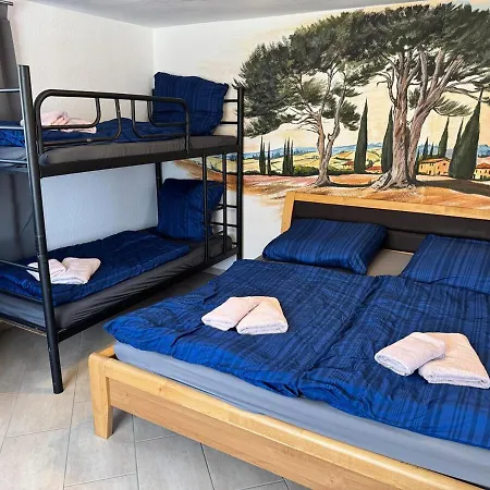 84 Qm Nahe Europa Park Bis 6 Personen Hunde Willkommen Komplett Eingezaeunt Apartman
