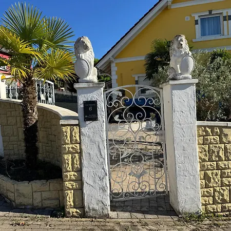 84 Qm Nahe Europa Park Bis 6 Personen Hunde Willkommen Komplett Eingezaeunt Herbolzheim