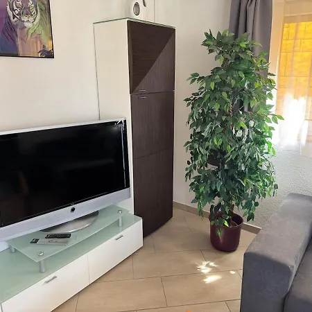 84 Qm Nahe Europa Park Bis 6 Personen Hunde Willkommen Komplett Eingezaeunt Apartman *