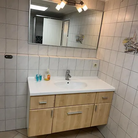 Apartman 84 Qm Nahe Europa Park Bis 6 Personen Hunde Willkommen Komplett Eingezaeunt