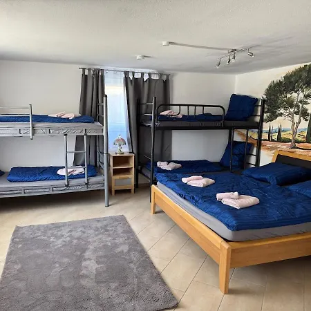 Apartman 84 Qm Nahe Europa Park Bis 6 Personen Hunde Willkommen Komplett Eingezaeunt Herbolzheim